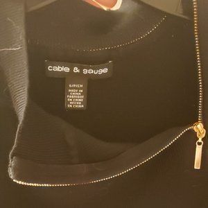 Black Casual Tank Top with a gold Zipper